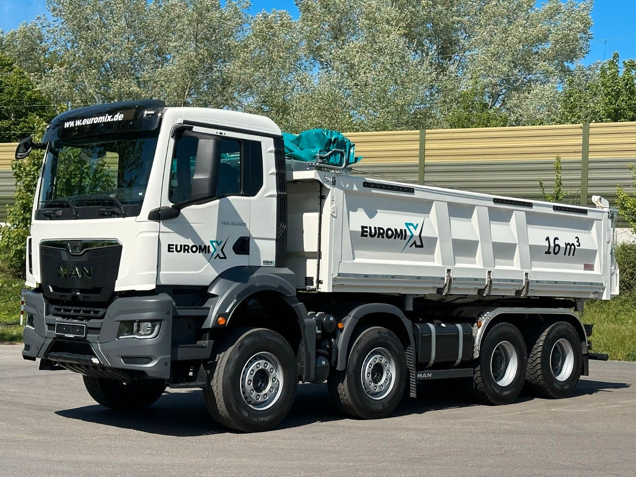 MAN TGS 35.520 8x4 EuromixMTP 3-Seiten-Kipper - Tipper: picture 1 MAN TGS 35.520 8x4 EuromixMTP 3-Seiten-Kipper - Tipper: picture 1