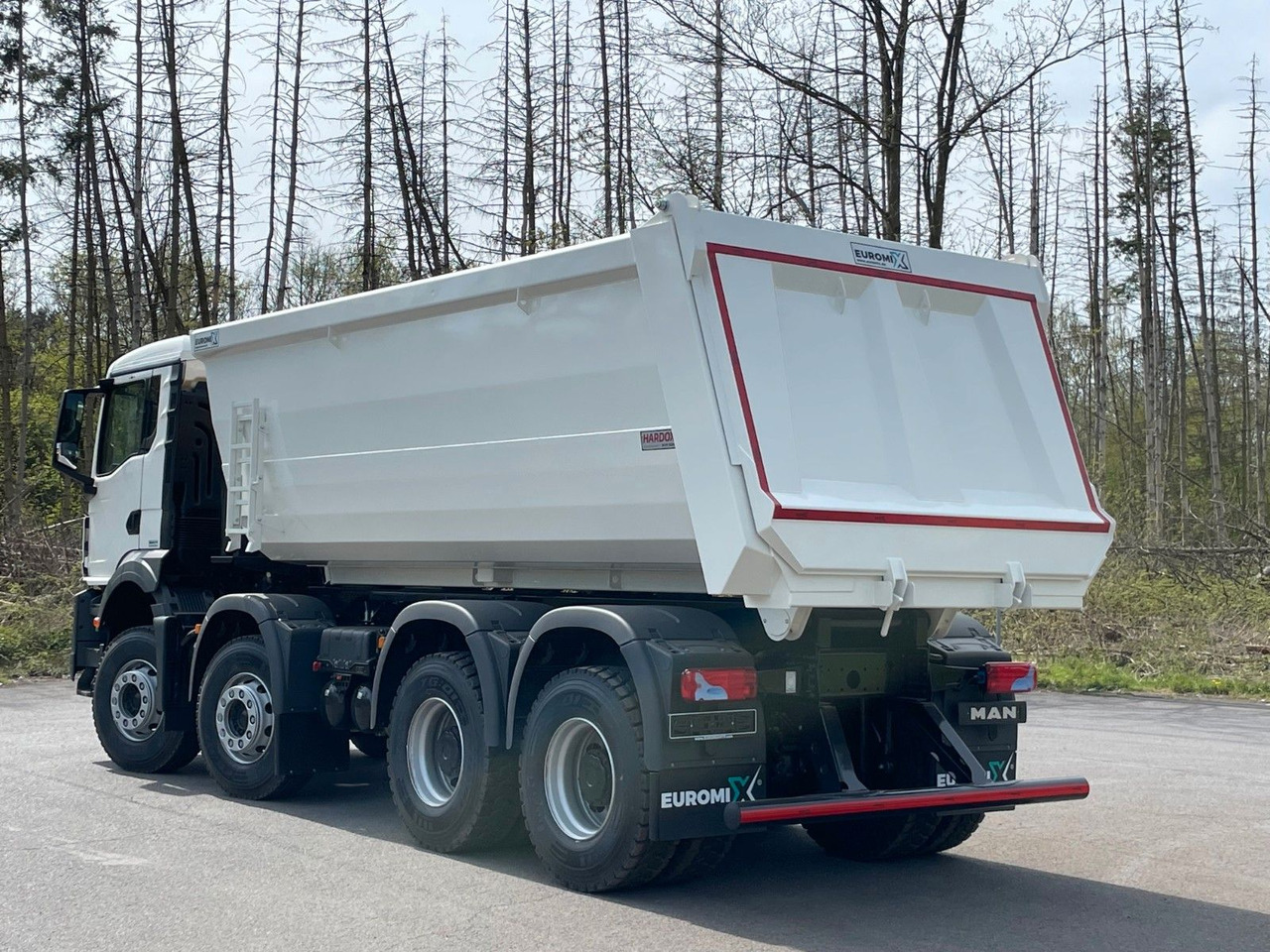 MAN TGS 41.400 8x4 / EUROMIX MTP 20m³/ EURO2 Kipper - Tipper: picture 5 MAN TGS 41.400 8x4 / EUROMIX MTP 20m³/ EURO2 Kipper - Tipper: picture 5