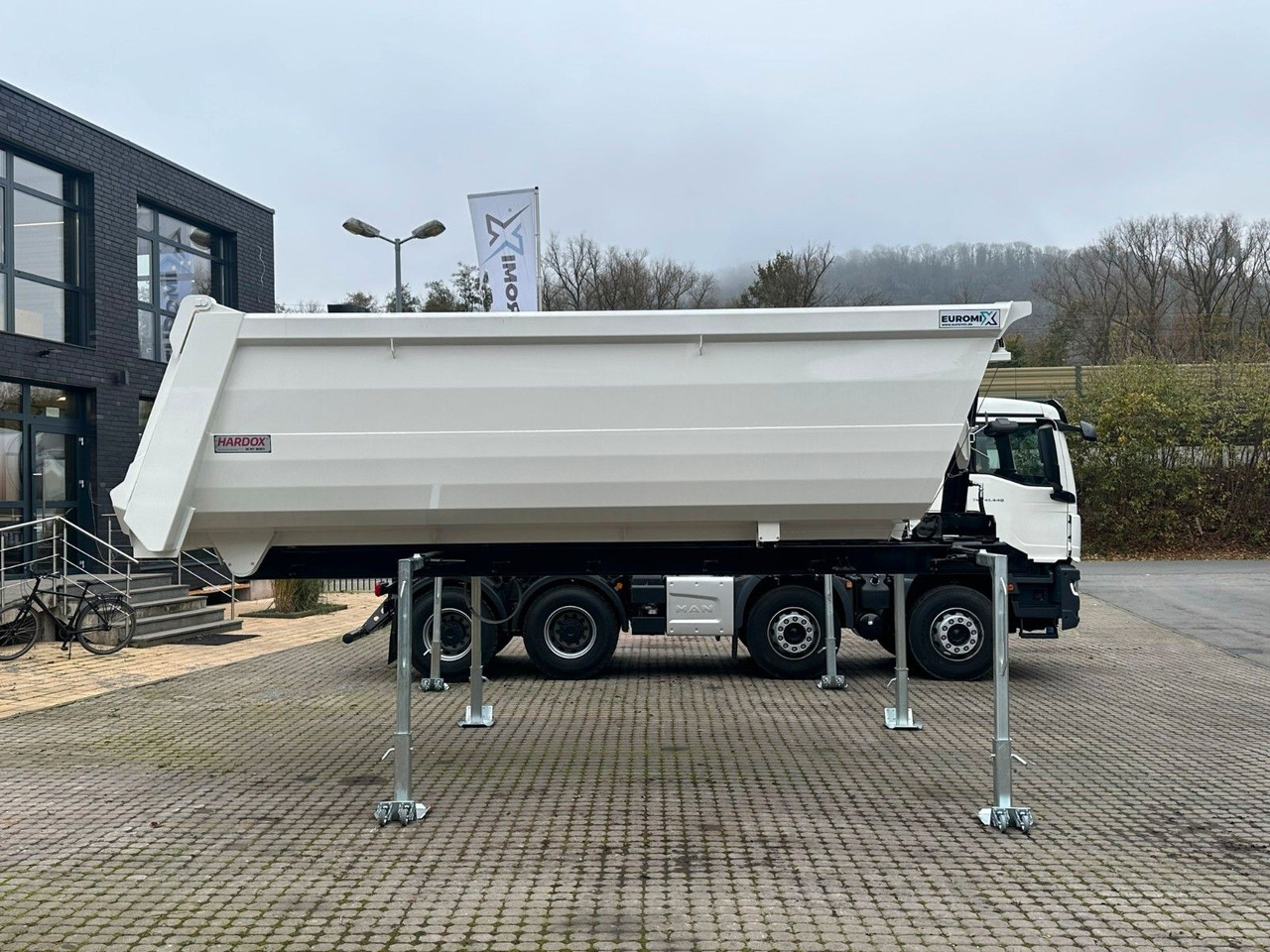 MAN TGS 41.480 8x4 WECHSELSYSTEM KIPPER+MISCHER - Concrete mixer truck: picture 4 MAN TGS 41.480 8x4 WECHSELSYSTEM KIPPER+MISCHER - Concrete mixer truck: picture 4