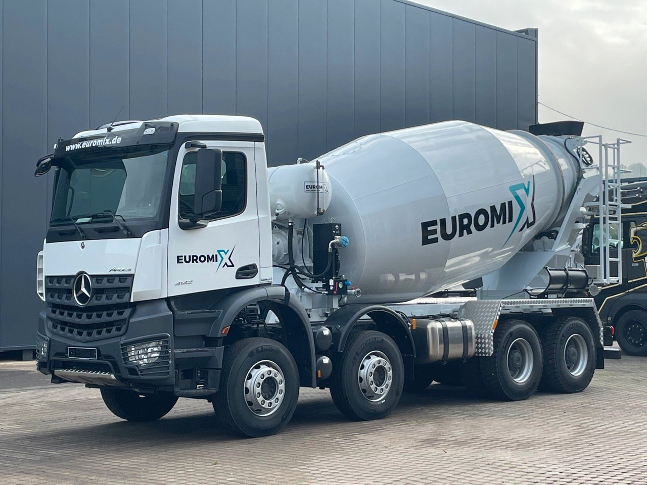 Mercedes-Benz AROCS 5 4142 B 8X4 Euro 3 EuromixMTP EM 10 - Concrete mixer truck: picture 1 Mercedes-Benz AROCS 5 4142 B 8X4 Euro 3 EuromixMTP EM 10 - Concrete mixer truck: picture 1