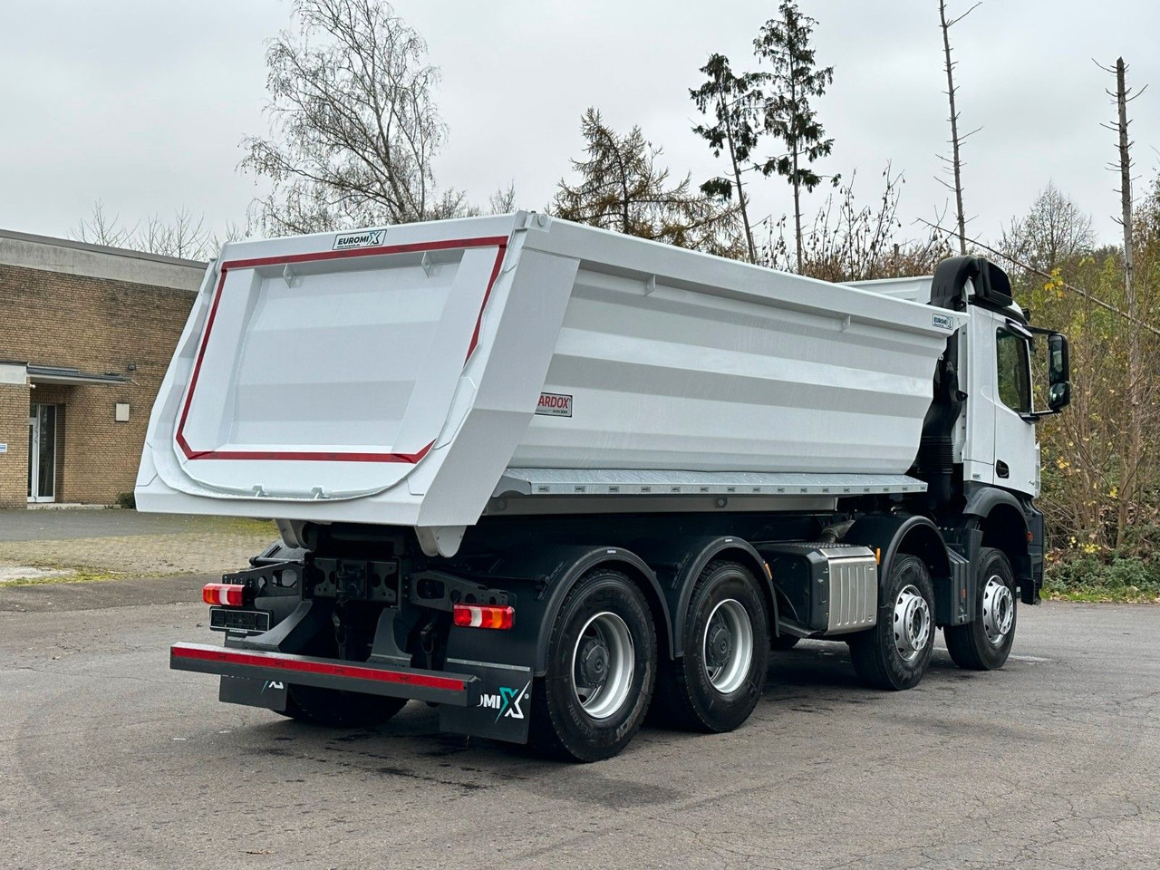Mercedes-Benz AROCS 5 4145 8X4 E6e EuromixMTP 18m³ Kipper - Tipper: picture 5 Mercedes-Benz AROCS 5 4145 8X4 E6e EuromixMTP 18m³ Kipper - Tipper: picture 5