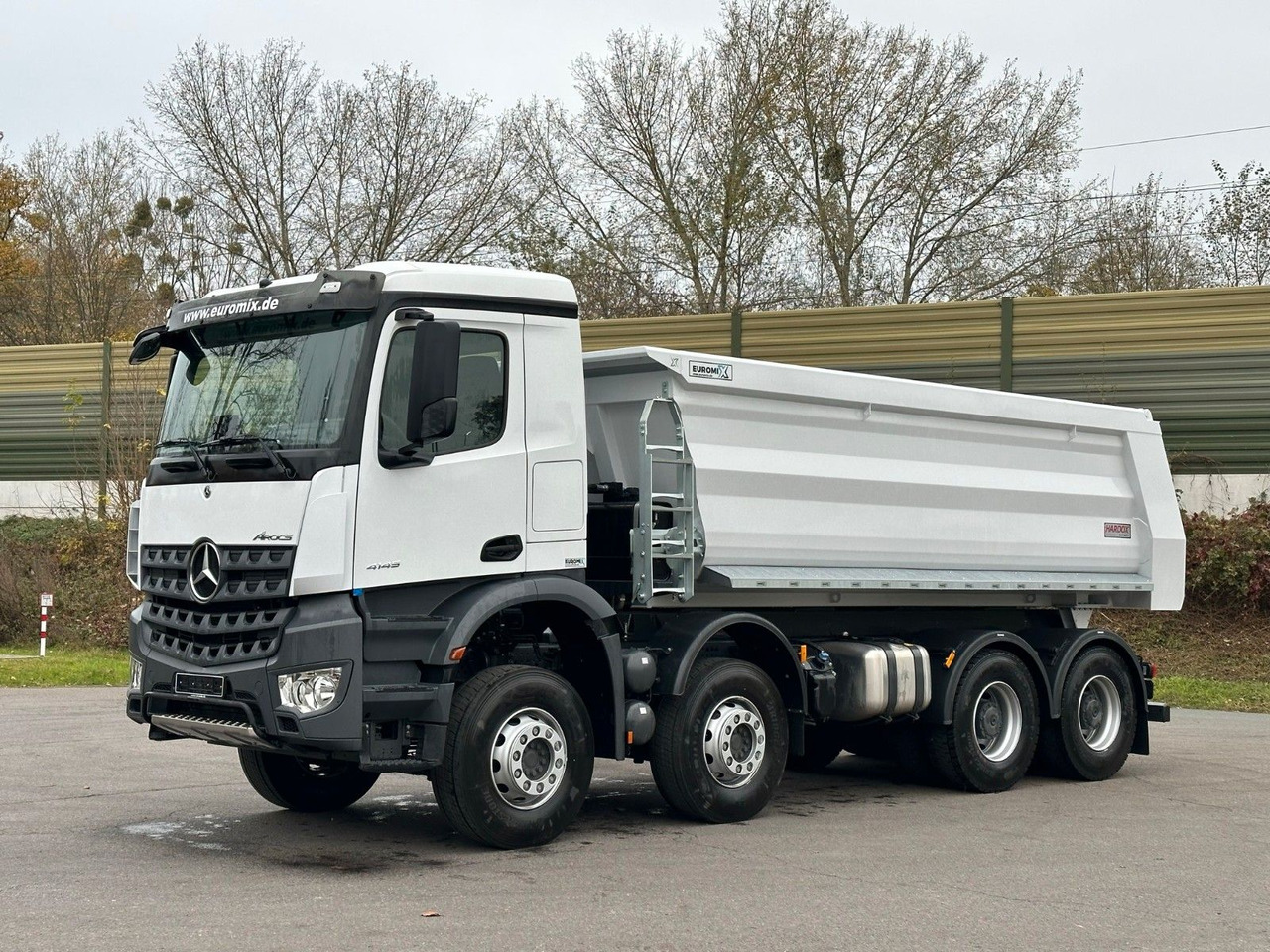 Mercedes-Benz AROCS 5 4145 8X4 E6e EuromixMTP 18m³ Kipper - Tipper: picture 3 Mercedes-Benz AROCS 5 4145 8X4 E6e EuromixMTP 18m³ Kipper - Tipper: picture 3