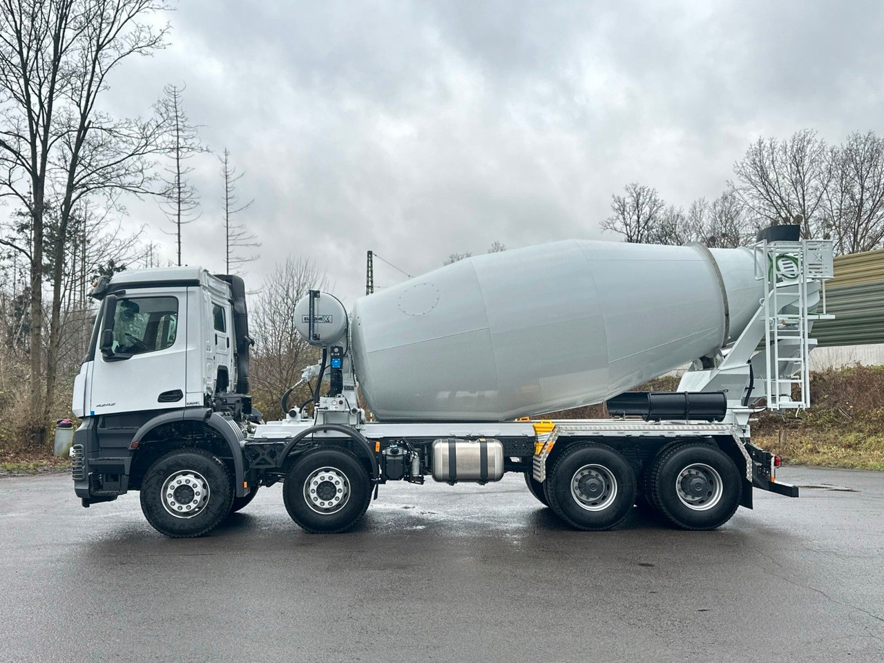 Mercedes-Benz AROCS 5 4242 8x4 Euro5 EuromixMTP EM 12m R - Concrete mixer truck: picture 5 Mercedes-Benz AROCS 5 4242 8x4 Euro5 EuromixMTP EM 12m R - Concrete mixer truck: picture 5