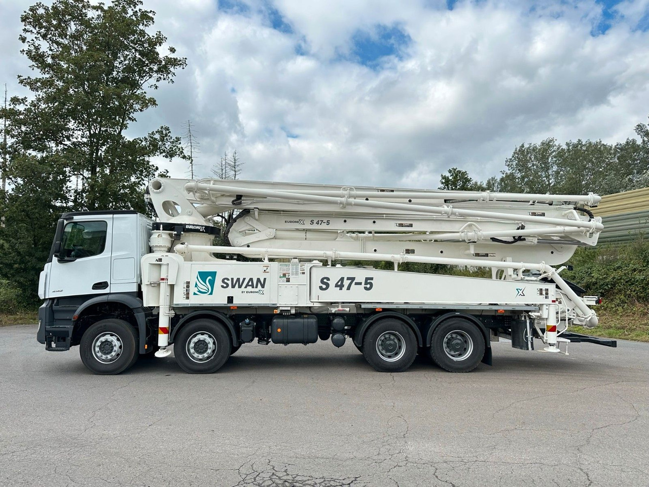 Mercedes-Benz Arocs 5 4142 8x4 SWAN TSP 47-5 160RZ ( 47m ) - Concrete mixer truck: picture 4 Mercedes-Benz Arocs 5 4142 8x4 SWAN TSP 47-5 160RZ ( 47m ) - Concrete mixer truck: picture 4