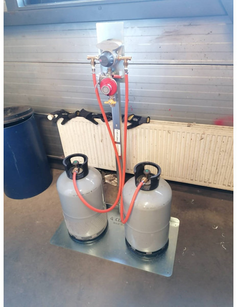 Filling unit Setup for filling gas cylinders LPG, GPL, GAS, GAZ - Municipal/ Special vehicle: picture 1 Filling unit Setup for filling gas cylinders LPG, GPL, GAS, GAZ - Municipal/ Special vehicle: picture 1