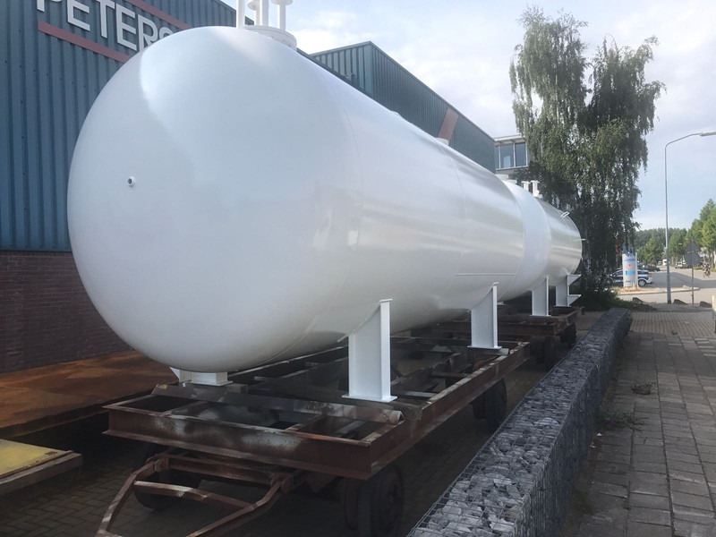 Propaan/Butaan LPG gastank 20m3 (10 ton) Used gas tank 20m3 Ø 2200 Aboveground and underground Gas,Gaz, LPG ID 1.013 - Fuel tank for Truck: picture 2 Propaan/Butaan LPG gastank 20m3 (10 ton) Used gas tank 20m3 Ø 2200 Aboveground and underground Gas,Gaz, LPG ID 1.013 - Fuel tank for Truck: picture 2