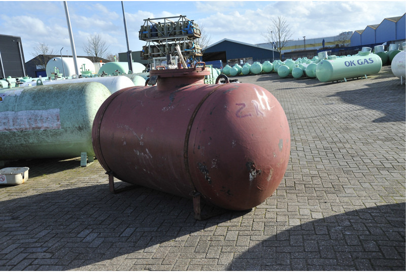 Visser 2700L(1,35 ton) Gas tanks - Gas, Gaz, LPG, GPL, Propane, Butane tanks Underground Used Tanks ID 1.004 - Fuel tank for Truck: picture 2 Visser 2700L(1,35 ton) Gas tanks - Gas, Gaz, LPG, GPL, Propane, Butane tanks Underground Used Tanks ID 1.004 - Fuel tank for Truck: picture 2