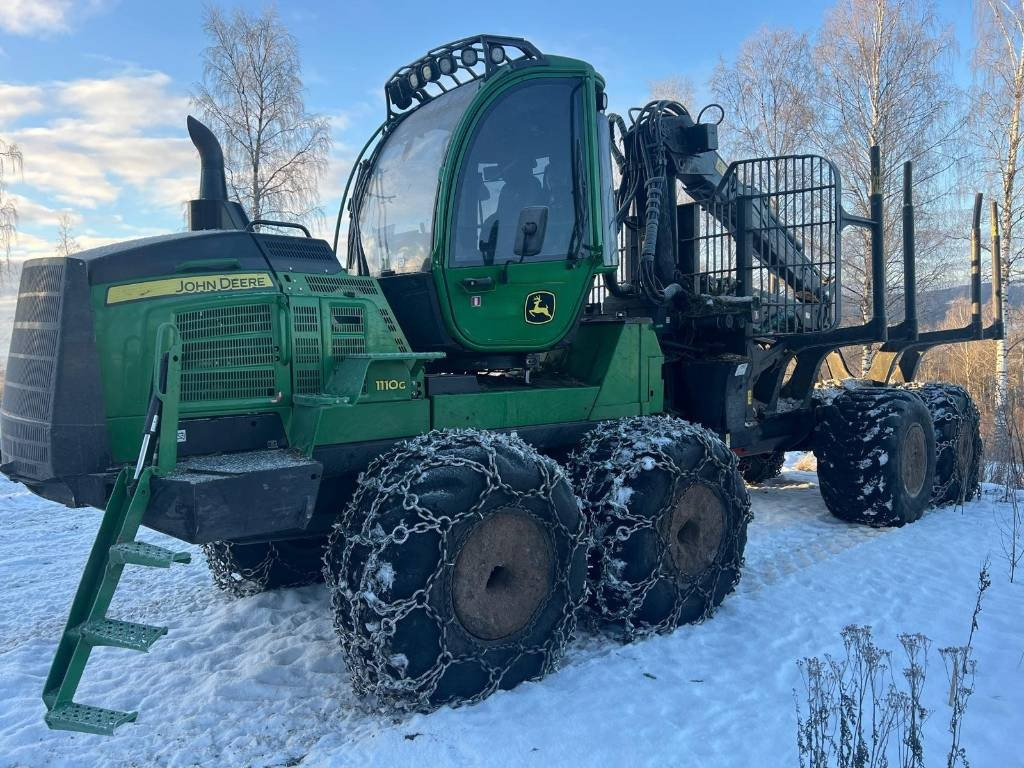 John Deere 1110 G - Forwarder: picture 1 John Deere 1110 G - Forwarder: picture 1