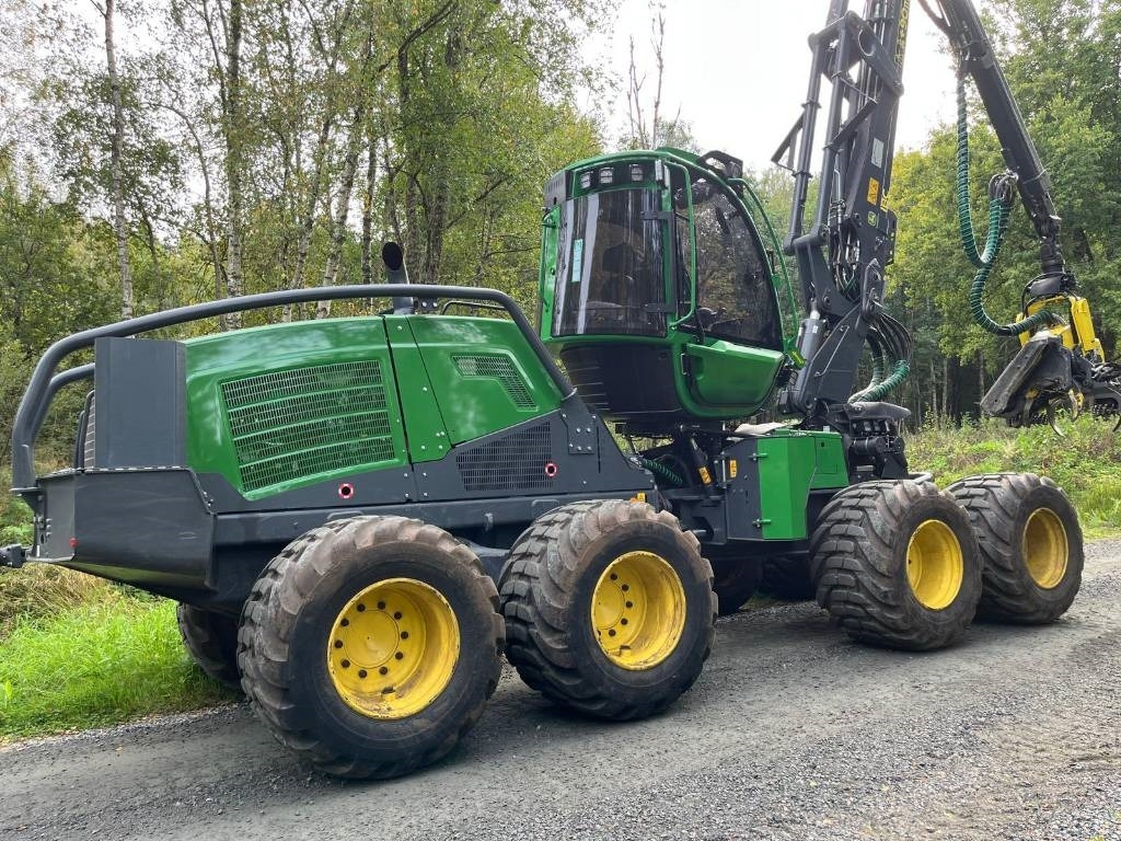 John Deere 1170G - Forestry harvester: picture 1 John Deere 1170G - Forestry harvester: picture 1