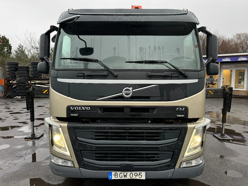 Volvo FM 11.330 4x2, Flatbed-truck with 18t/m Crane, 2014 - Dropside/ Flatbed truck, Crane truck: picture 2 Volvo FM 11.330 4x2, Flatbed-truck with 18t/m Crane, 2014 - Dropside/ Flatbed truck, Crane truck: picture 2