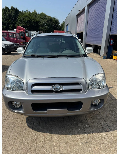Hyundai Santa Fe **97000KM ONLY** - SUV: picture 2 Hyundai Santa Fe **97000KM ONLY** - SUV: picture 2