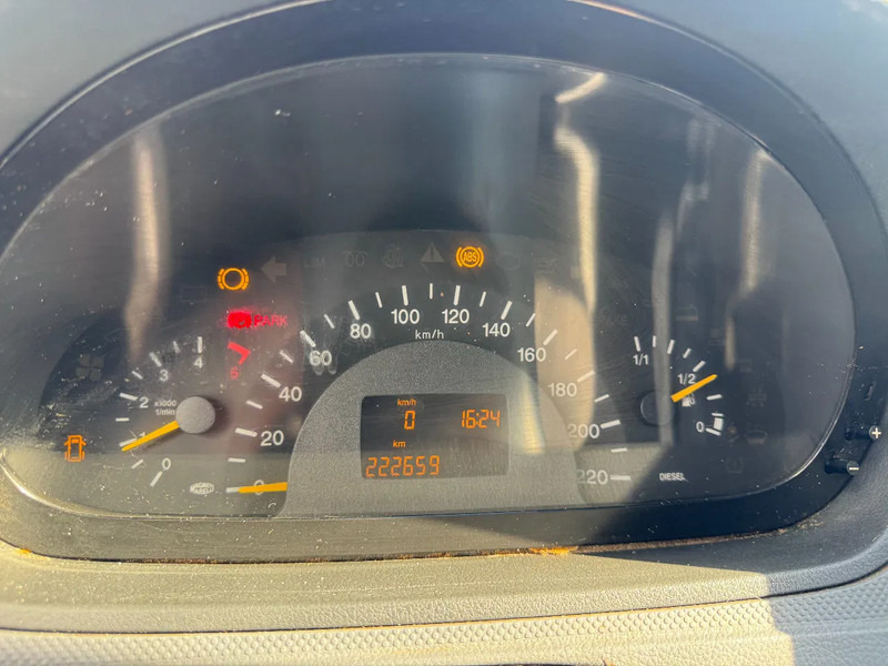 Small van Mercedes-Benz Vito **109CDI**: picture 10