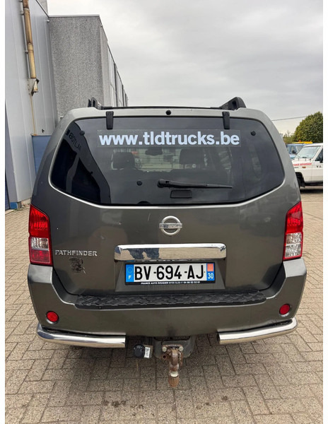 Nissan Pathfinder **AIRCO-EURO 3-7 SEATS** - Car: picture 5 Nissan Pathfinder **AIRCO-EURO 3-7 SEATS** - Car: picture 5