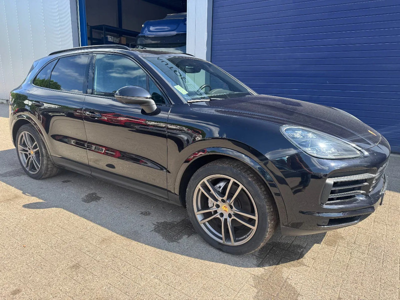 Porsche Cayenne **HYBRIDE+BENZINE-3.0V6-1st OWNER-EURO6B** - Car: picture 3 Porsche Cayenne **HYBRIDE+BENZINE-3.0V6-1st OWNER-EURO6B** - Car: picture 3