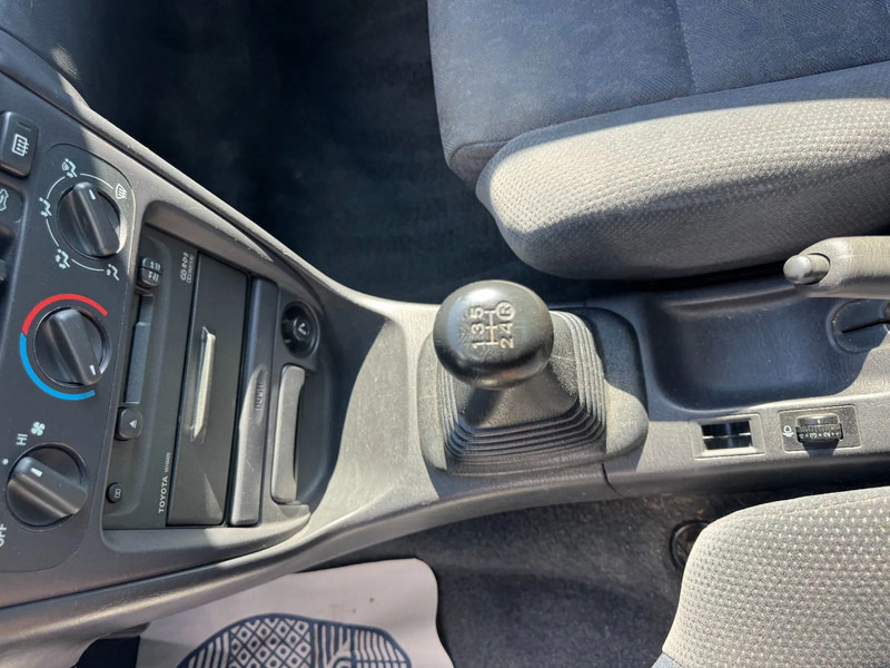 Sedan Toyota Corolla **5DOORS-PETROL-BELGIAN CAR-1A**: picture 14