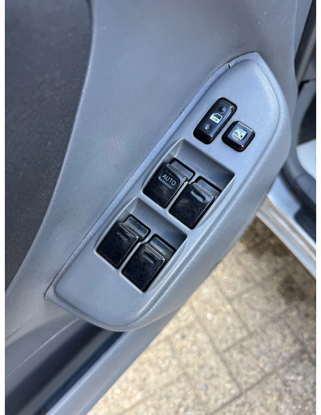 SUV Toyota RAV4 **AIRCO-CLIME-5DOOR**: picture 11