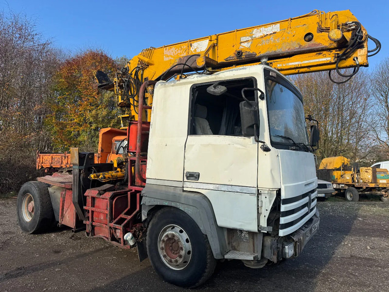 Renault Major 385 **6 CULASSE-A LAMES** - Tractor unit: picture 1 Renault Major 385 **6 CULASSE-A LAMES** - Tractor unit: picture 1