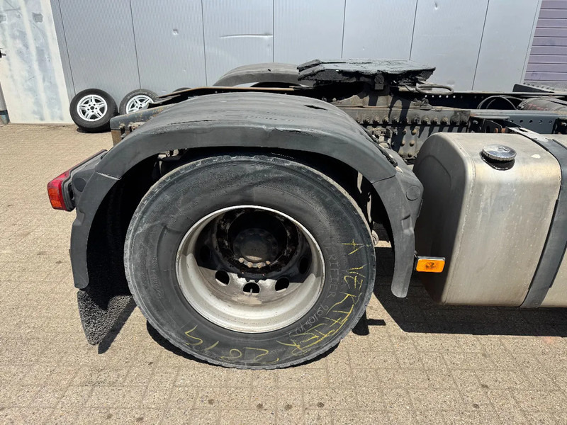 Volvo FH 12.420 **MANUAL GEARBOX-FRENCH TRUCK-GLOBE** - Tractor unit: picture 5 Volvo FH 12.420 **MANUAL GEARBOX-FRENCH TRUCK-GLOBE** - Tractor unit: picture 5