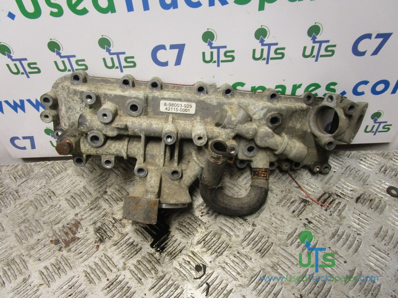 ISUZU NKR (4JJ1) OIL COOLER AND FILTER HOUSING P/NO 898003929 - Engine and parts for Truck: picture 1 ISUZU NKR (4JJ1) OIL COOLER AND FILTER HOUSING P/NO 898003929 - Engine and parts for Truck: picture 1