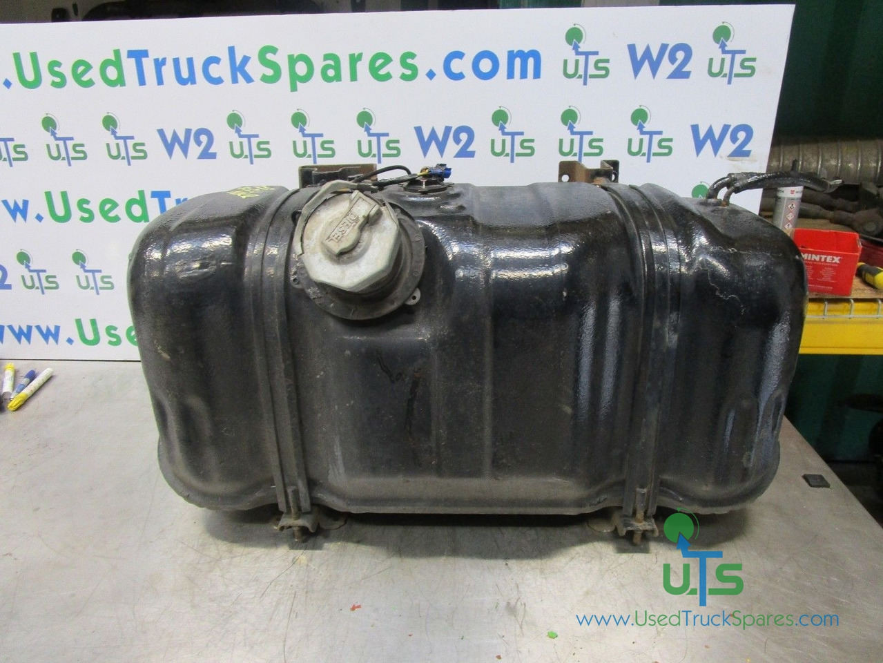 ISUZU NKR FUEL TANK COMPLETE - Fuel tank for Truck: picture 1 ISUZU NKR FUEL TANK COMPLETE - Fuel tank for Truck: picture 1