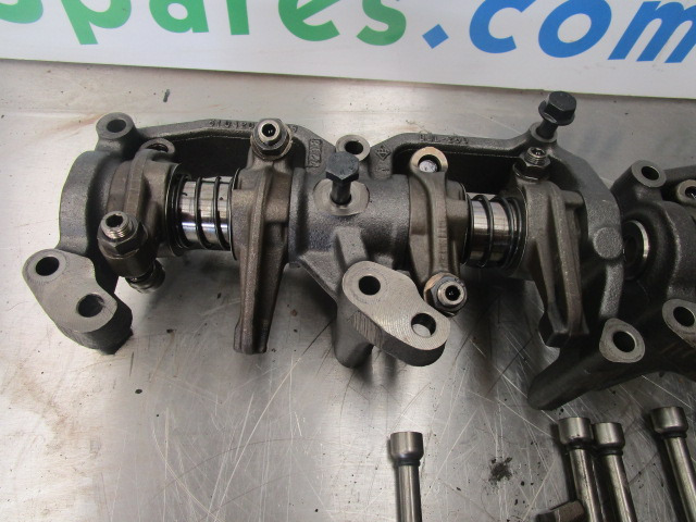 MAN TGL 7.5T ROCKER SHAFT & PUSHROD P/NO 51.04202-3083 - Engine and parts for Truck: picture 2 MAN TGL 7.5T ROCKER SHAFT & PUSHROD P/NO 51.04202-3083 - Engine and parts for Truck: picture 2