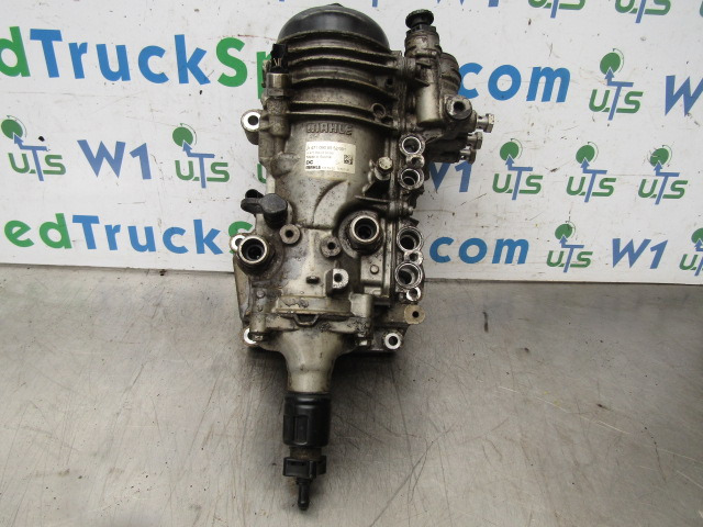 MERCEDES ACTROS MP4 OM471-6 OIL COOLER AND HOUSING P/NO A4710908552/001 - Engine and parts for Truck: picture 1 MERCEDES ACTROS MP4 OM471-6 OIL COOLER AND HOUSING P/NO A4710908552/001 - Engine and parts for Truck: picture 1