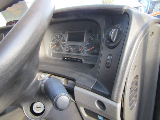 MERCEDES ATEGO 13TON CAB EX 2011 - Cab for Truck: picture 5 MERCEDES ATEGO 13TON CAB EX 2011 - Cab for Truck: picture 5