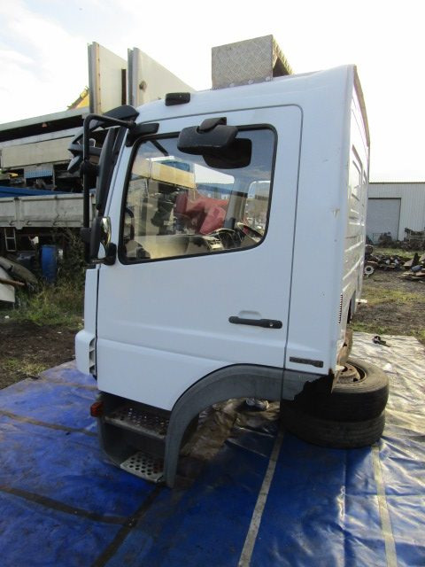 MERCEDES ATEGO 13TON CAB EX 2011 - Cab for Truck: picture 2 MERCEDES ATEGO 13TON CAB EX 2011 - Cab for Truck: picture 2