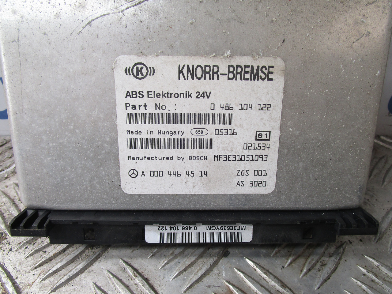 MERCEDES AXOR ABS ECU P/NO A0004464514 - Brake parts for Truck: picture 2 MERCEDES AXOR ABS ECU P/NO A0004464514 - Brake parts for Truck: picture 2