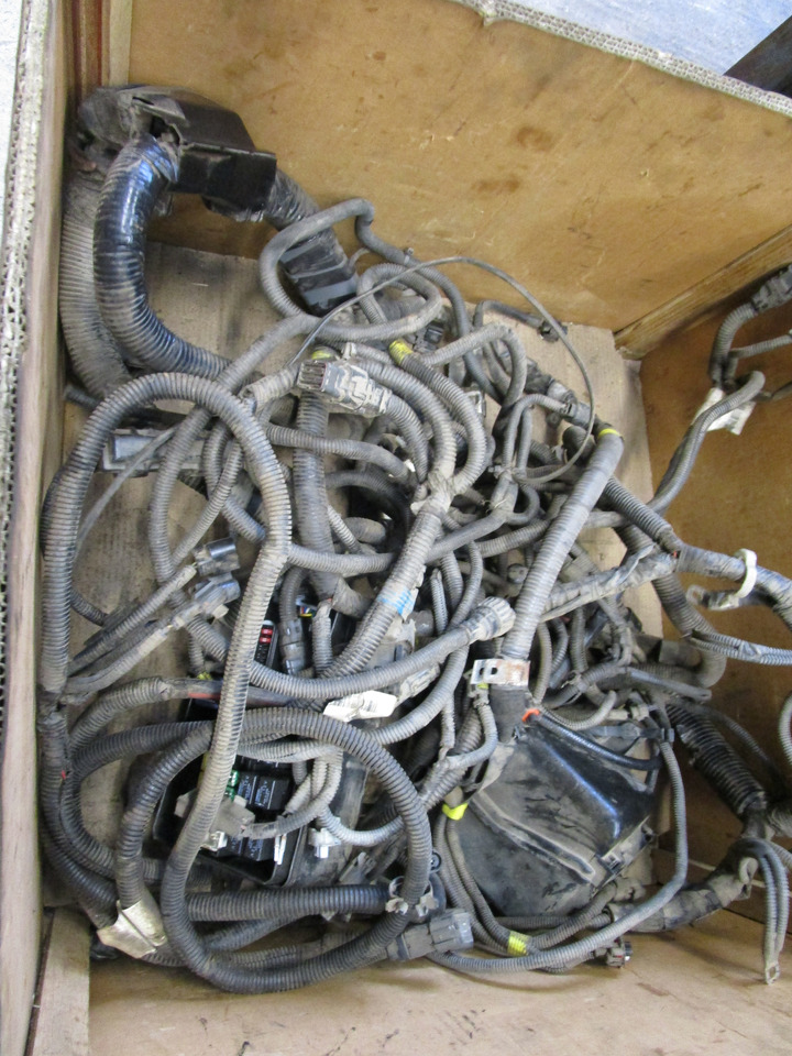 MITSUBISHI FUSO 4P10 COMPLETE WIRING HARNESS - Electrical system for Truck: picture 1 MITSUBISHI FUSO 4P10 COMPLETE WIRING HARNESS - Electrical system for Truck: picture 1
