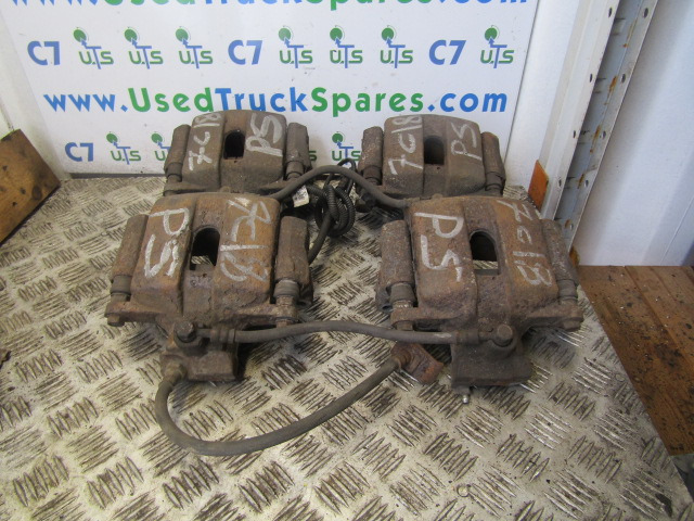 MITSUBISHI FUSO FRONT BRAKE CALIPERS RH/LH/TOP/BOTTOM - Brake parts for Truck: picture 2 MITSUBISHI FUSO FRONT BRAKE CALIPERS RH/LH/TOP/BOTTOM - Brake parts for Truck: picture 2