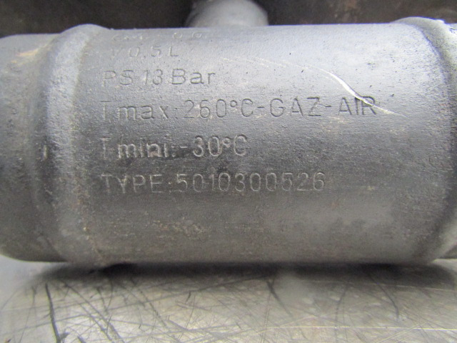 RENAULT PREMIUM COMPRESSOR PIPE & CHAMBER TYPE 5010300526 - Engine and parts for Truck: picture 2 RENAULT PREMIUM COMPRESSOR PIPE & CHAMBER TYPE 5010300526 - Engine and parts for Truck: picture 2