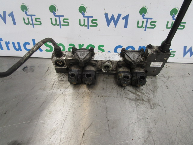 SCANIA 124 420 DC1203 INJECTOR RAIL 1440233/1511693 - Engine and parts for Truck: picture 4 SCANIA 124 420 DC1203 INJECTOR RAIL 1440233/1511693 - Engine and parts for Truck: picture 4