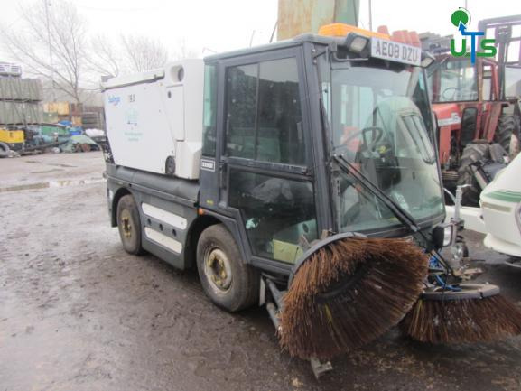 SCHMIDT SWINGO 250 BREAKING FOR SPARES 2008 - Road sweeper: picture 1 SCHMIDT SWINGO 250 BREAKING FOR SPARES 2008 - Road sweeper: picture 1