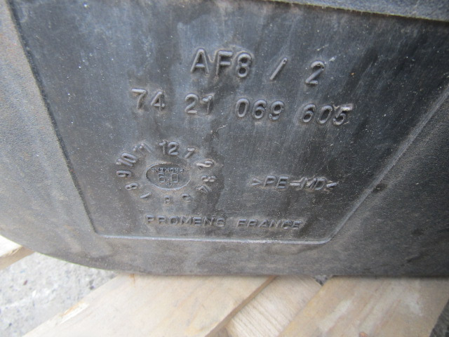 VOLVO FE AD BLUE TANK COMPLETE P/NO 7421069605 - Fuel tank for Truck: picture 2 VOLVO FE AD BLUE TANK COMPLETE P/NO 7421069605 - Fuel tank for Truck: picture 2