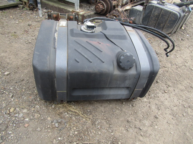 VOLVO FE FUEL TANK 300 LITRE P/NO 20823454 - Fuel tank for Truck: picture 4 VOLVO FE FUEL TANK 300 LITRE P/NO 20823454 - Fuel tank for Truck: picture 4
