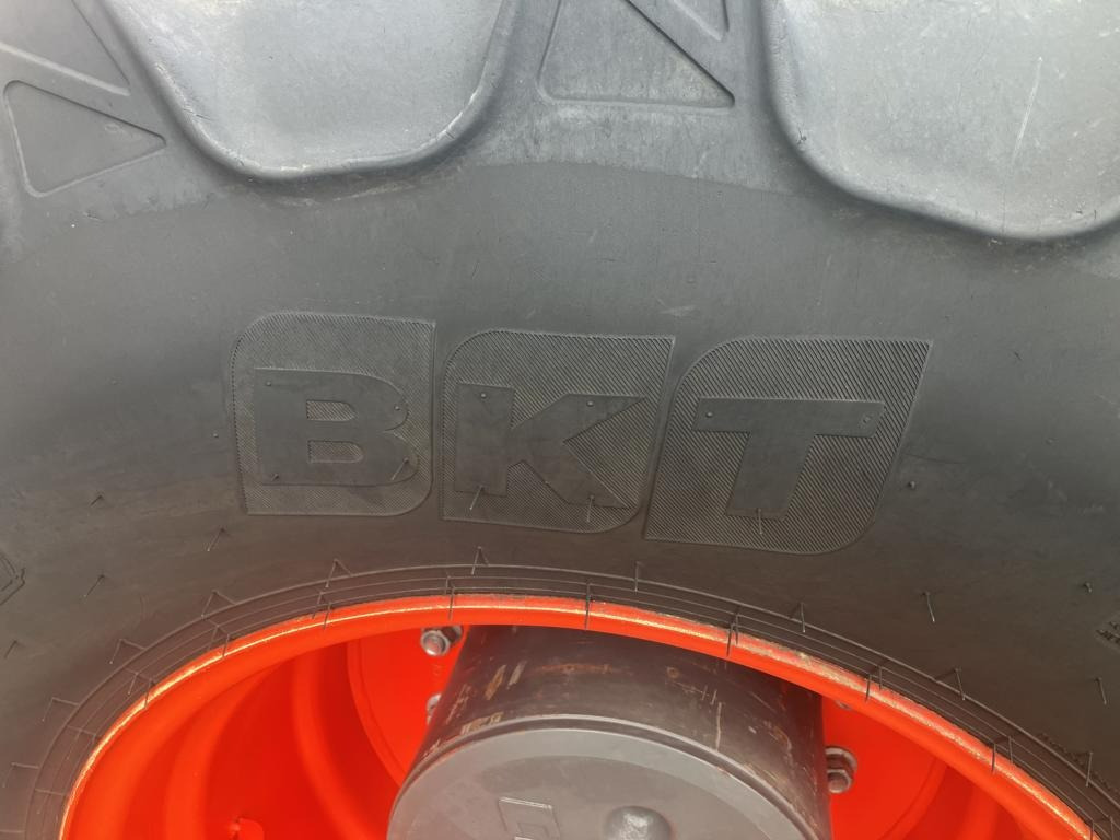 CLAAS AXION 830 CMATIC - Farm tractor: picture 4 CLAAS AXION 830 CMATIC - Farm tractor: picture 4