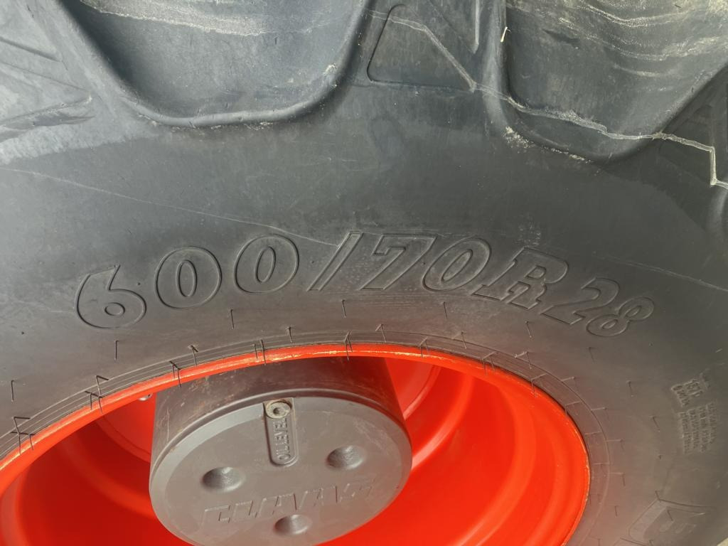 CLAAS AXION 830 CMATIC - Farm tractor: picture 5 CLAAS AXION 830 CMATIC - Farm tractor: picture 5