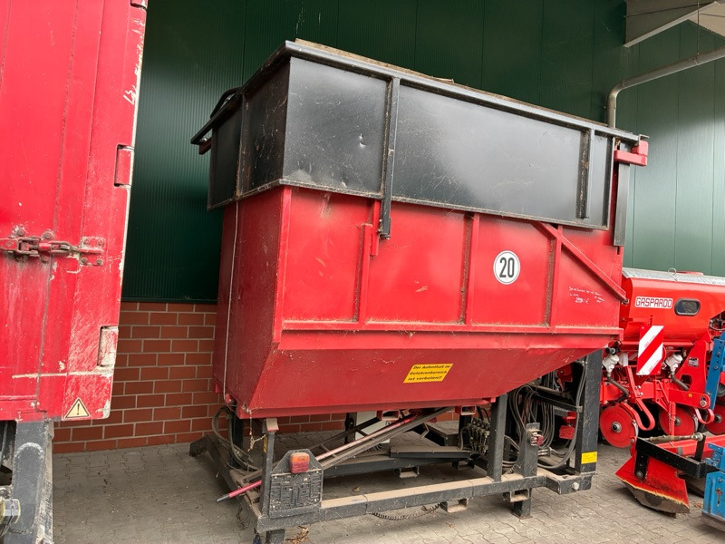 Case 7088 Axial-Flow - Combine harvester: picture 2 Case 7088 Axial-Flow - Combine harvester: picture 2