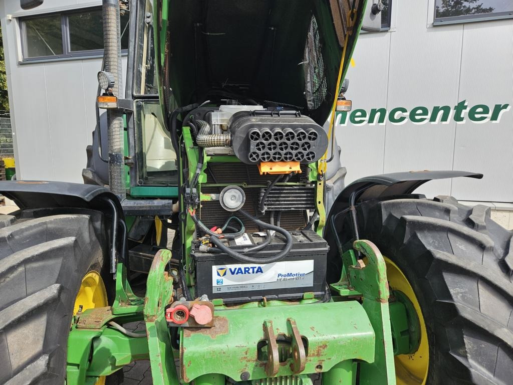 John Deere 6420S PREMIUM - Farm tractor: picture 3 John Deere 6420S PREMIUM - Farm tractor: picture 3