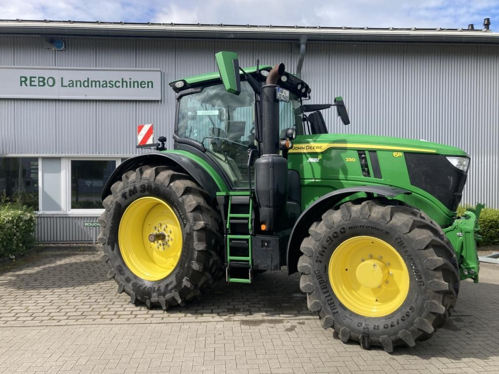 John Deere 6R230 - Farm tractor: picture 1 John Deere 6R230 - Farm tractor: picture 1