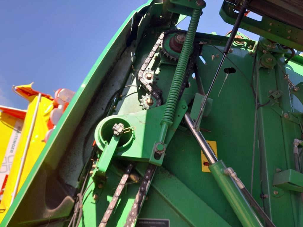 New Bale wrapper John Deere 864 Premium: picture 12