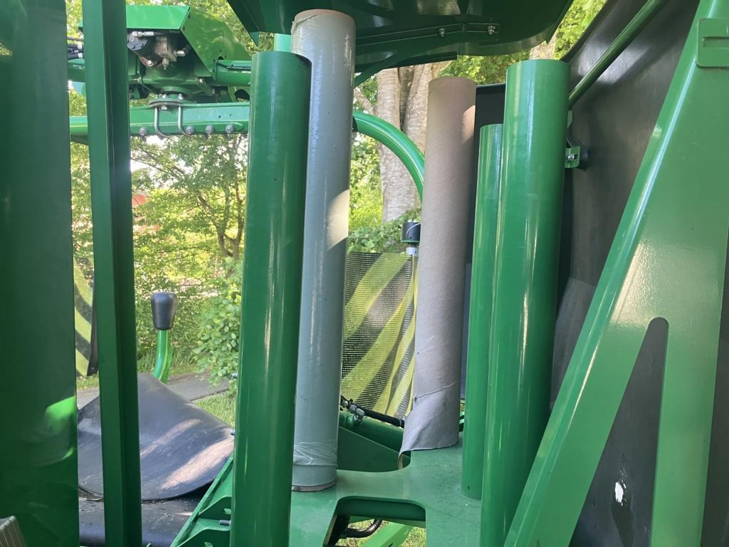 John Deere FESTKAMMER-KOMBIPRESSE C441R - Hay and forage equipment: picture 4 John Deere FESTKAMMER-KOMBIPRESSE C441R - Hay and forage equipment: picture 4