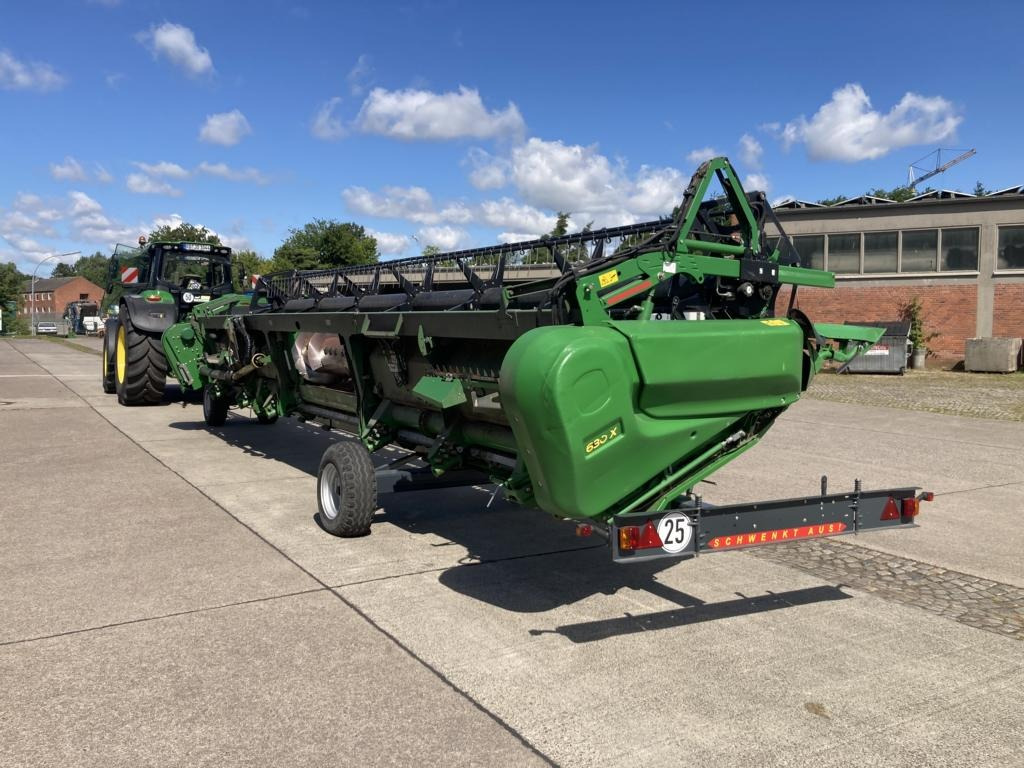John Deere SCHNEIDWERK 630X - Combine harvester: picture 3 John Deere SCHNEIDWERK 630X - Combine harvester: picture 3