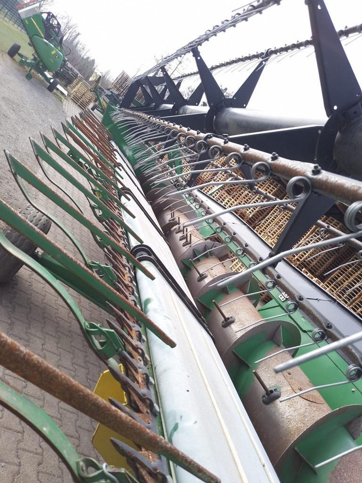 Combine harvester John Deere T560I: picture 18