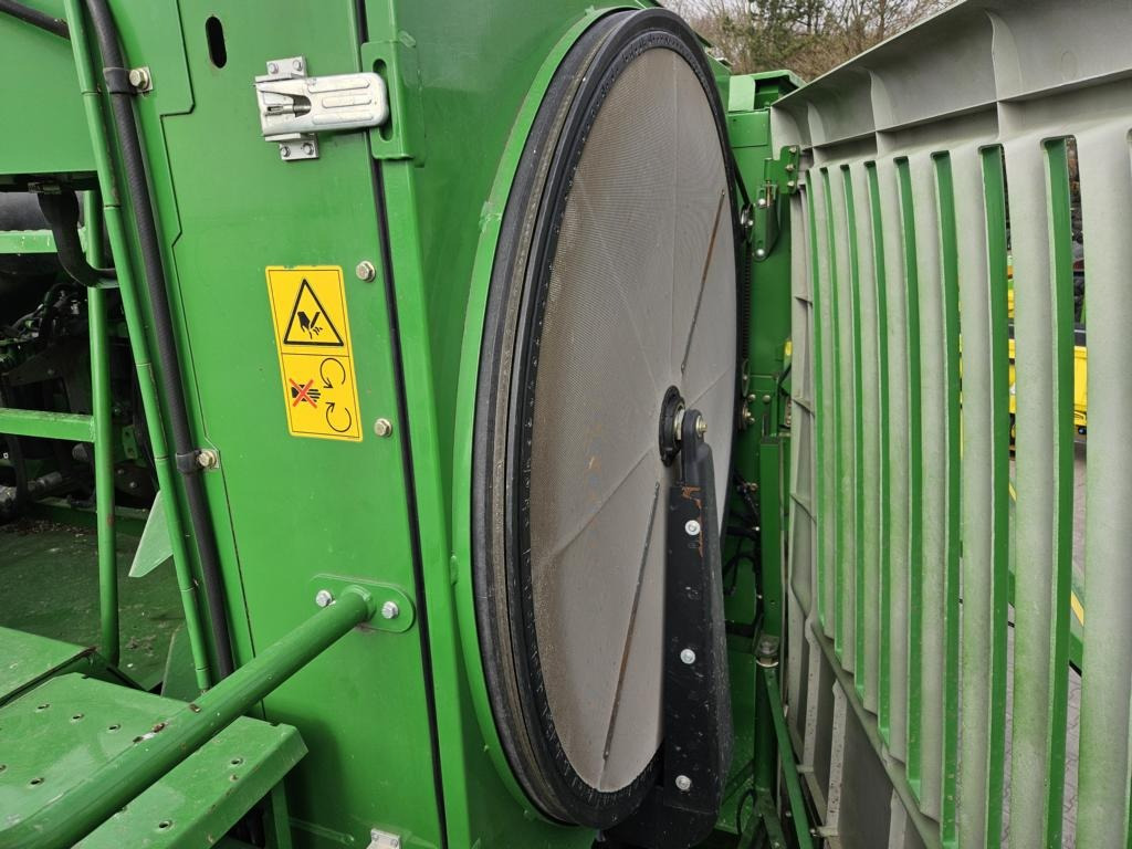 Combine harvester John Deere T560I: picture 33
