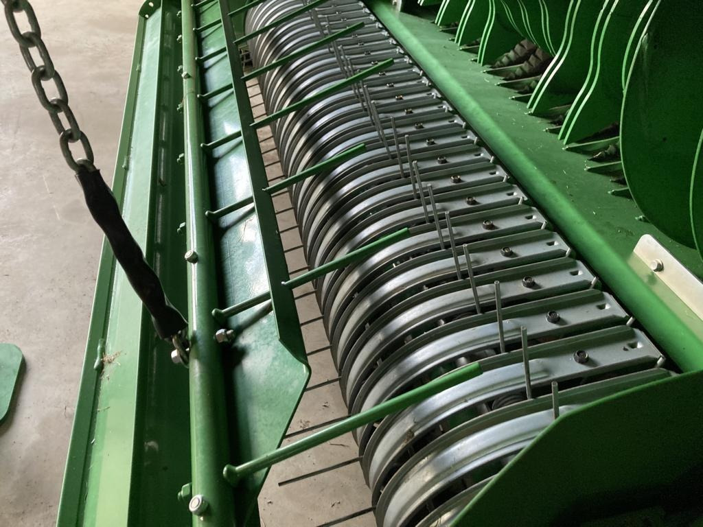 Bale wrapper John Deere V461M: picture 7 Bale wrapper John Deere V461M: picture 7