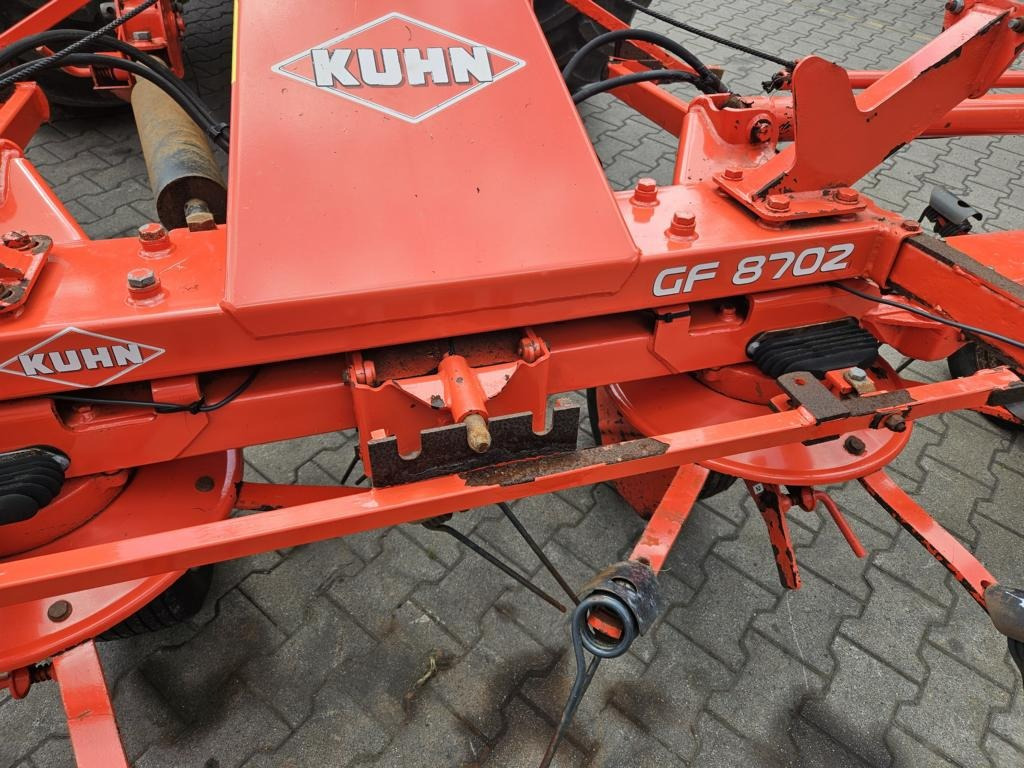 Kuhn GF8702 - Tedder/ Rake: picture 5 Kuhn GF8702 - Tedder/ Rake: picture 5