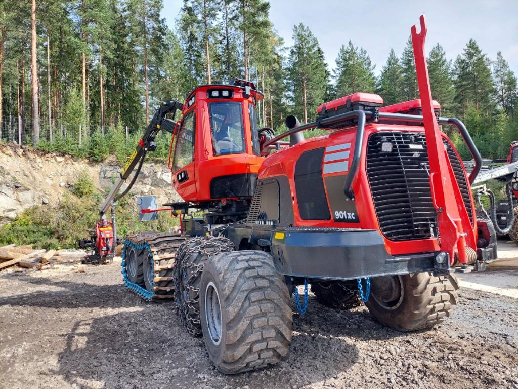 Forestry harvester Komatsu 901 XC: picture 10