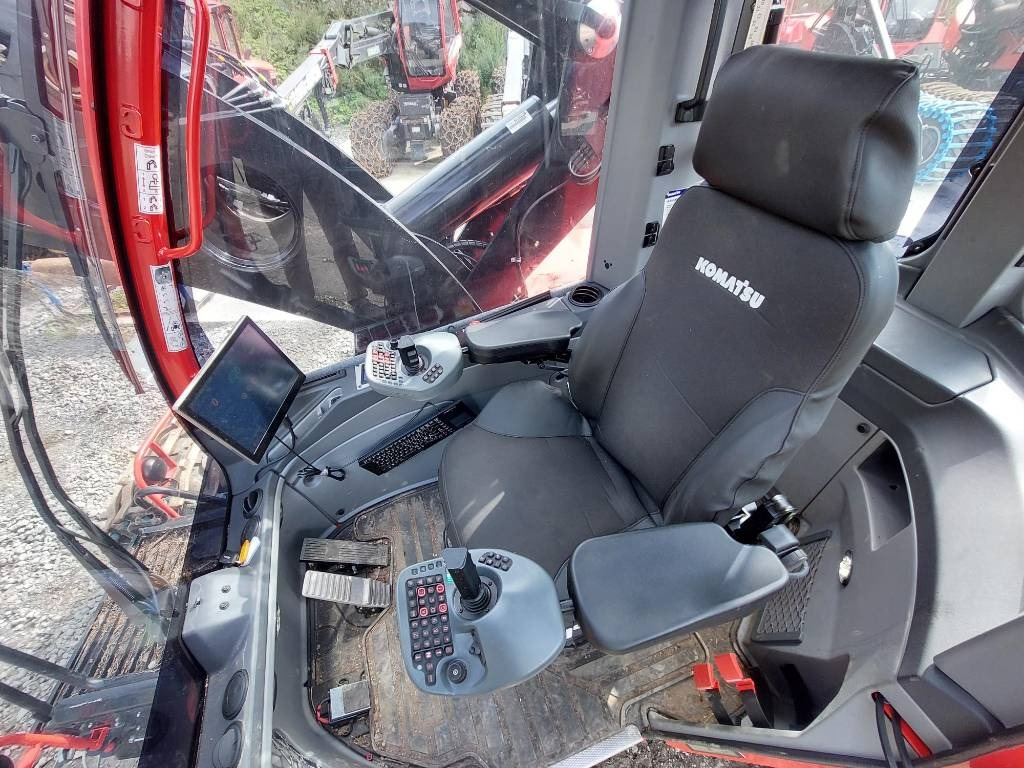 Forestry harvester Komatsu 901 XC: picture 11
